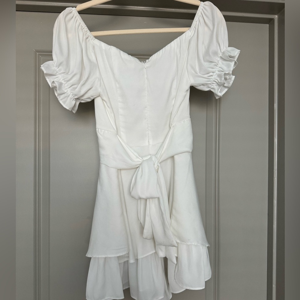 White romper - Picture 3 of 7